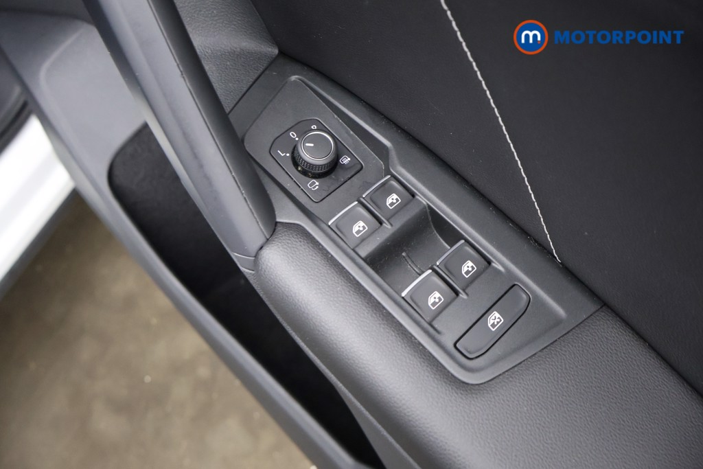 Volkswagen Tiguan R-Line Automatic Petrol SUV - Stock Number (1628107) - 20th supplementary image