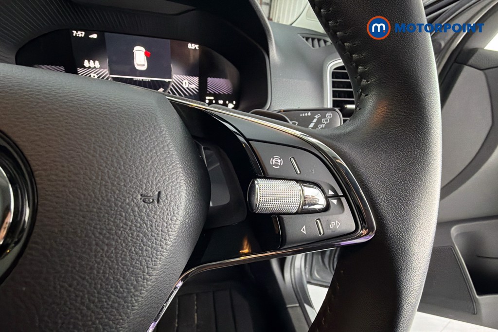 Skoda Karoq Se L Automatic Petrol SUV - Stock Number (1628323) - 4th supplementary image