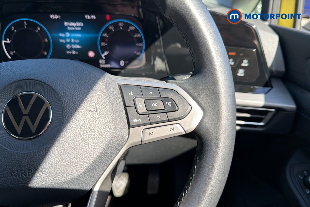 Volkswagen Golf Style Manual Diesel Hatchback - Stock Number (1628339) - 3rd supplementary image