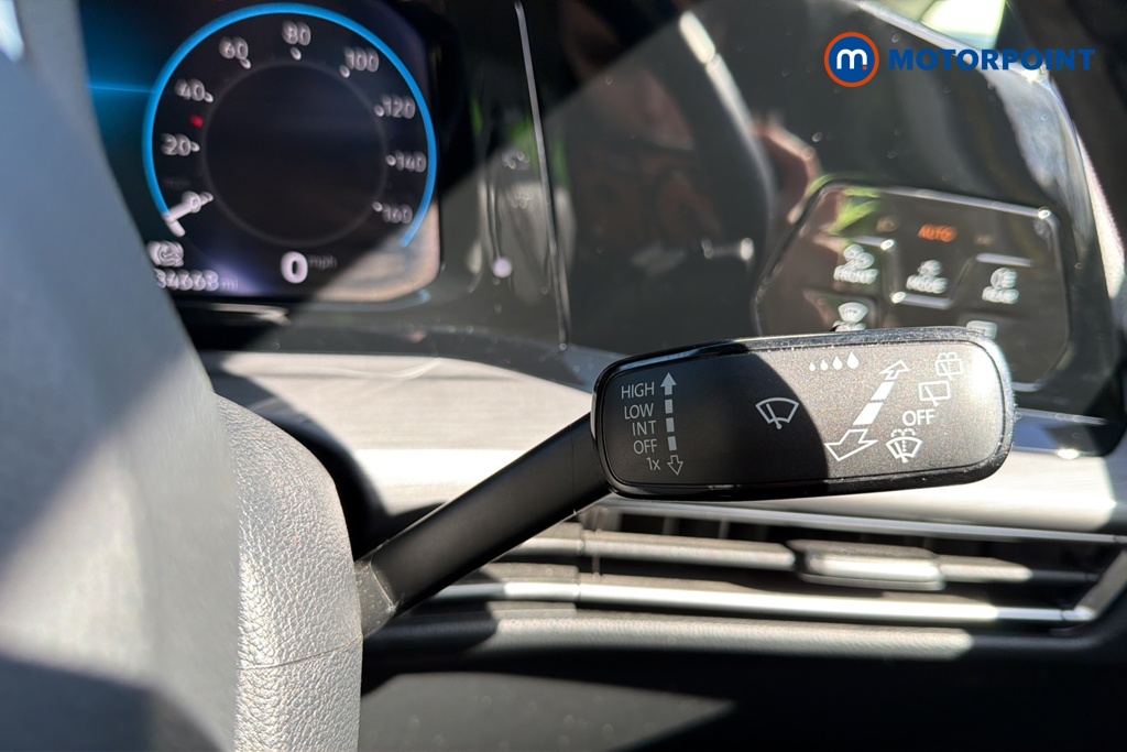 Volkswagen Golf Style Manual Diesel Hatchback - Stock Number (1628339) - 6th supplementary image