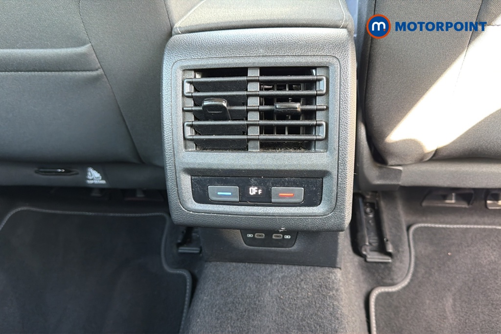 Volkswagen Golf Style Manual Diesel Hatchback - Stock Number (1628339) - 28th supplementary image