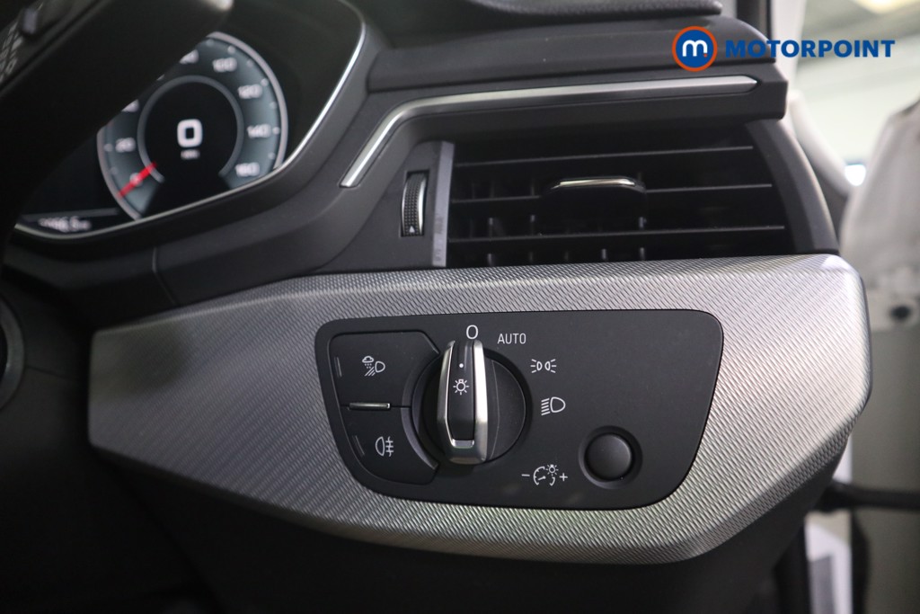 Audi A4 Technik Automatic Petrol Saloon - Stock Number (1628587) - 14th supplementary image