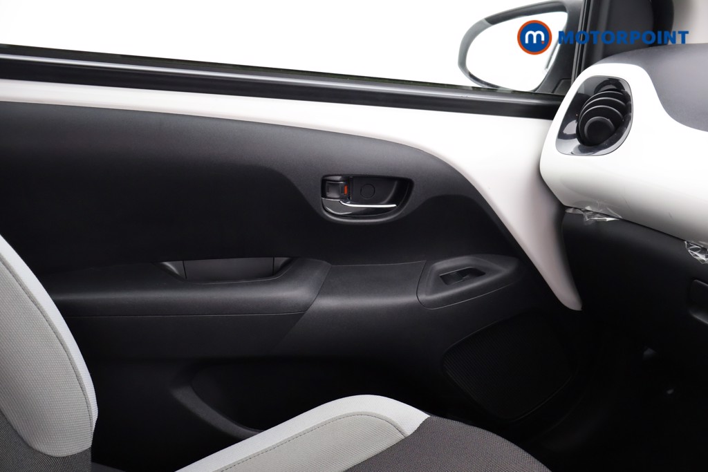 Toyota Aygo X-Press Manual Petrol Hatchback - Stock Number (1629180) - 14th supplementary image