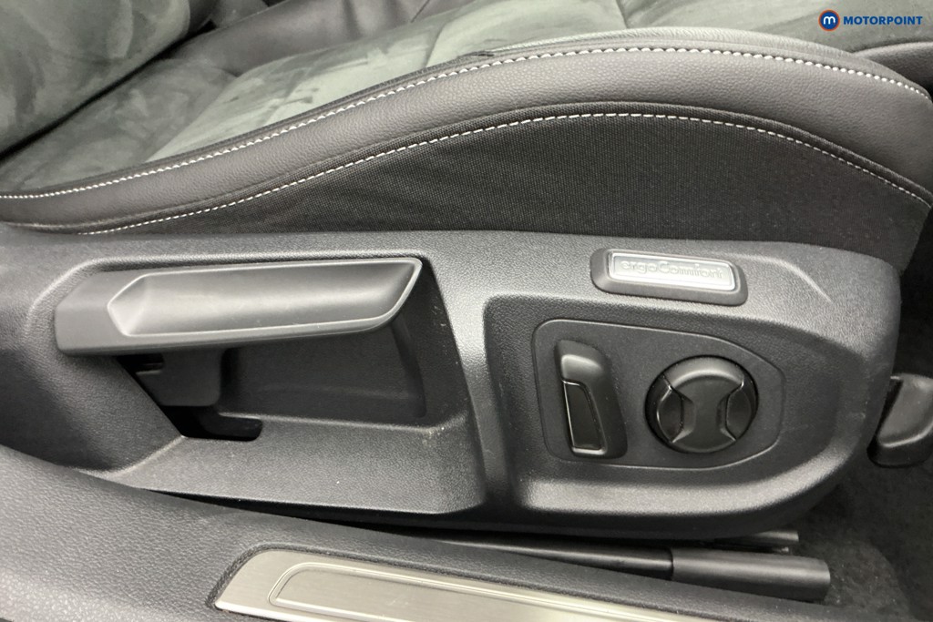 Volkswagen Arteon R-Line Automatic Petrol Estate - Stock Number (1629237) - 26th supplementary image