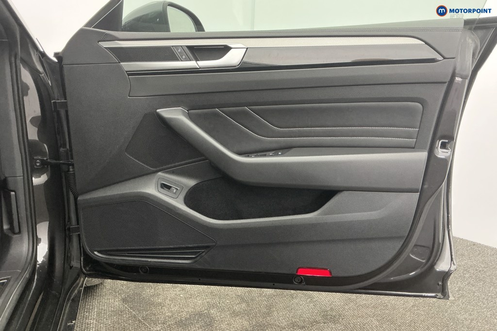 Volkswagen Arteon R-Line Automatic Petrol Estate - Stock Number (1629237) - 27th supplementary image