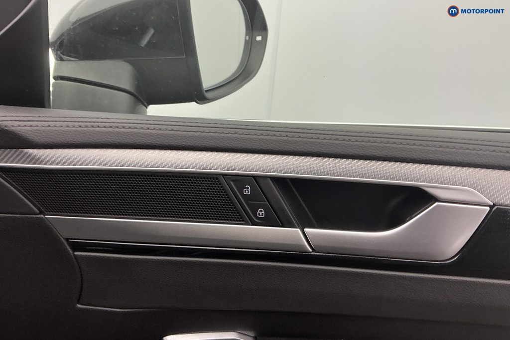Volkswagen Arteon R-Line Automatic Petrol Estate - Stock Number (1629237) - 29th supplementary image
