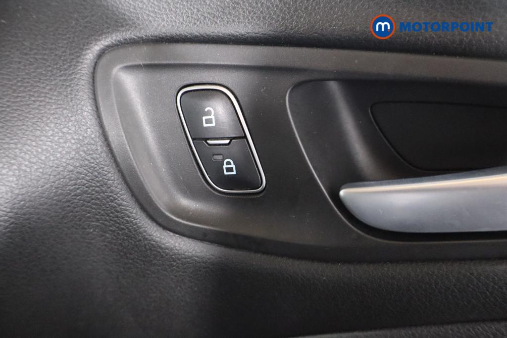 Ford Kuga St-Line X Manual Diesel SUV - Stock Number (1629709) - 10th supplementary image