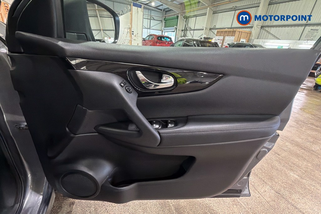 Nissan Qashqai Acenta Premium Manual Petrol SUV - Stock Number (1629732) - 19th supplementary image