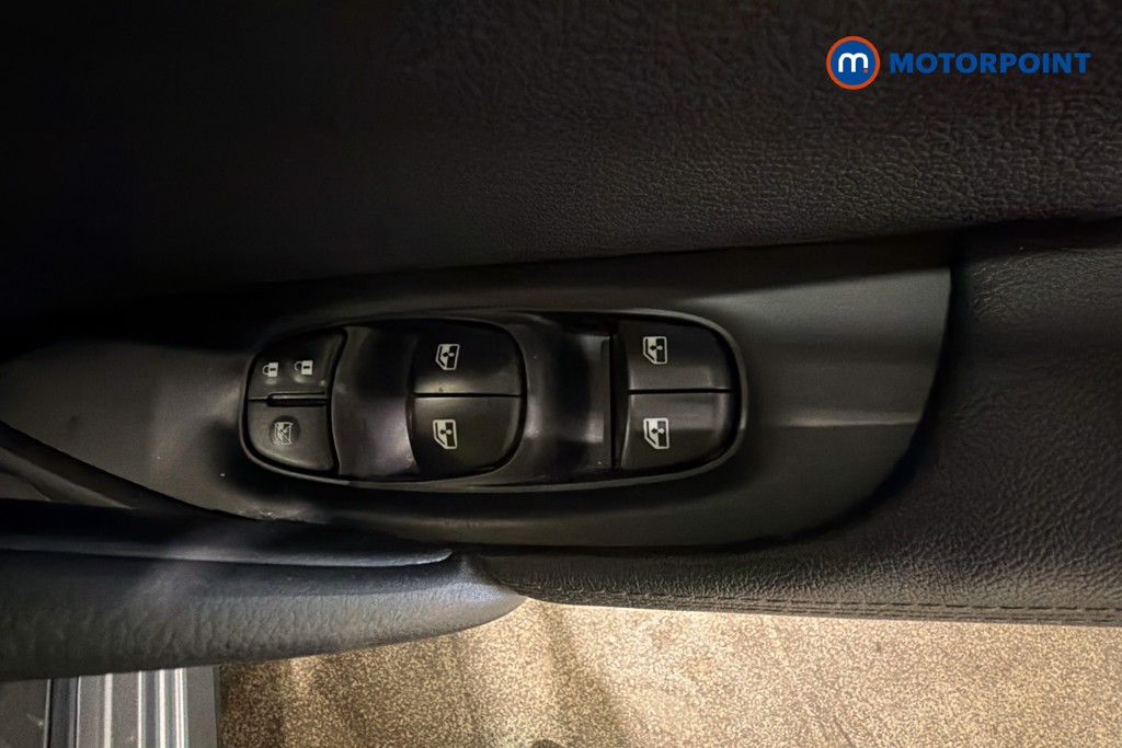 Nissan Qashqai Acenta Premium Manual Petrol SUV - Stock Number (1629732) - 20th supplementary image