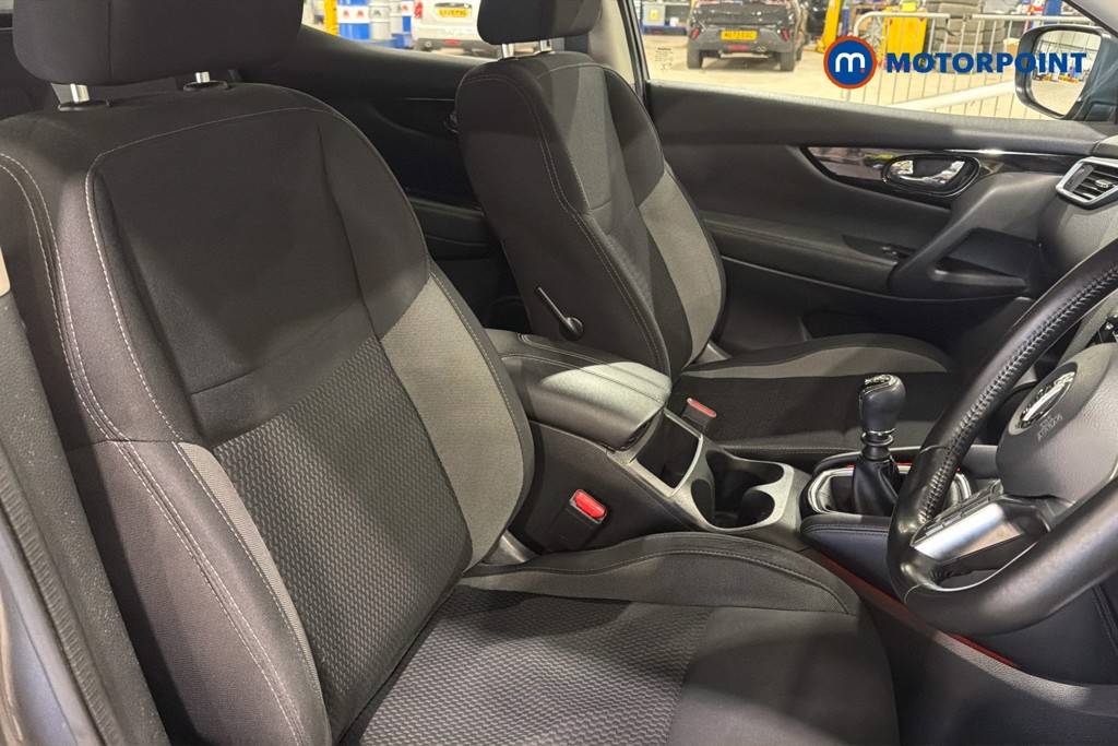 Nissan Qashqai Acenta Premium Manual Petrol SUV - Stock Number (1629732) - 22nd supplementary image