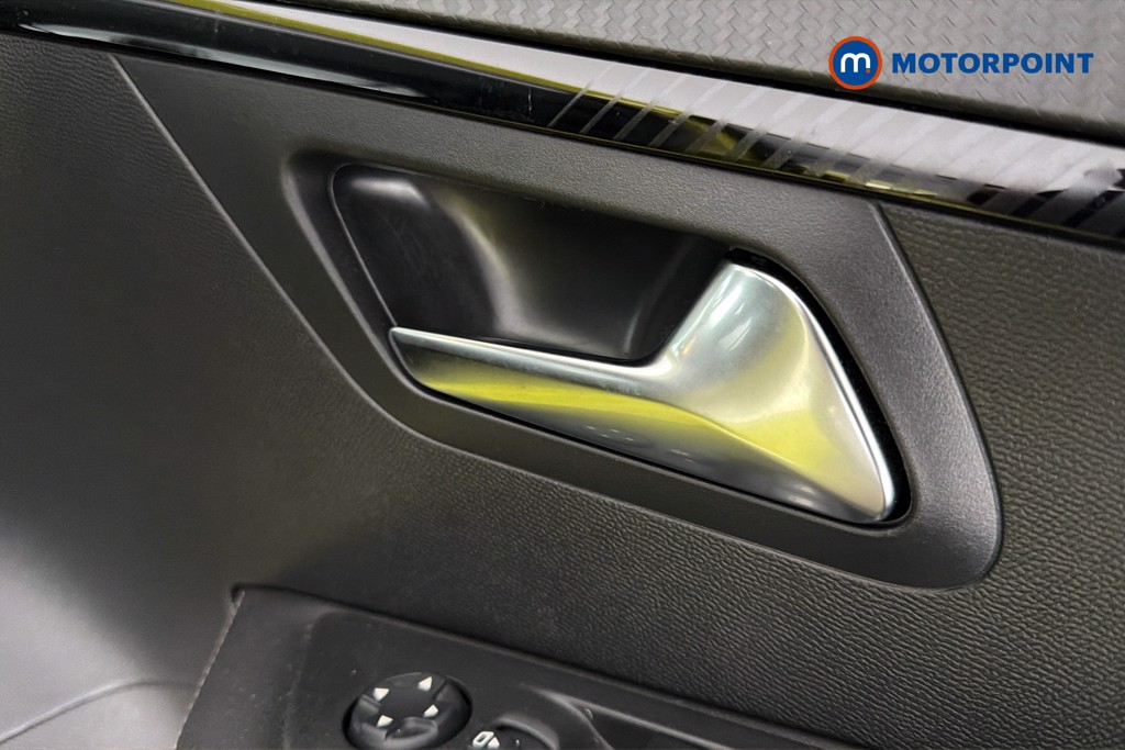Peugeot 208 Style Automatic Electric Hatchback - Stock Number (1629980) - 42nd supplementary image