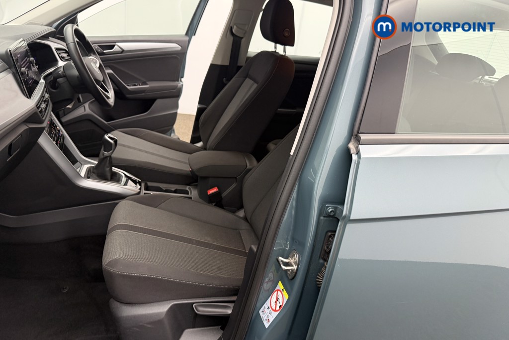 Volkswagen T-Roc Life Manual Petrol SUV - Stock Number (1630734) - 2nd supplementary image