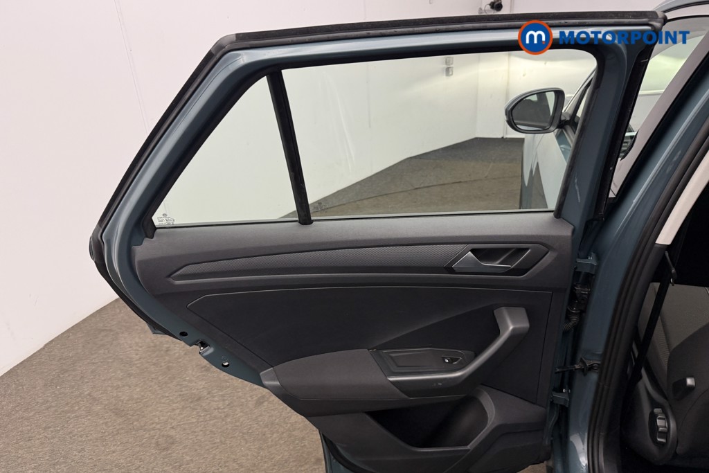 Volkswagen T-Roc Life Manual Petrol SUV - Stock Number (1630734) - 7th supplementary image