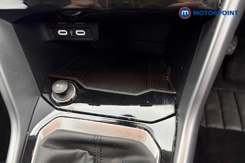 Volkswagen T-Roc Life Manual Petrol SUV - Stock Number (1630734) - 22nd supplementary image