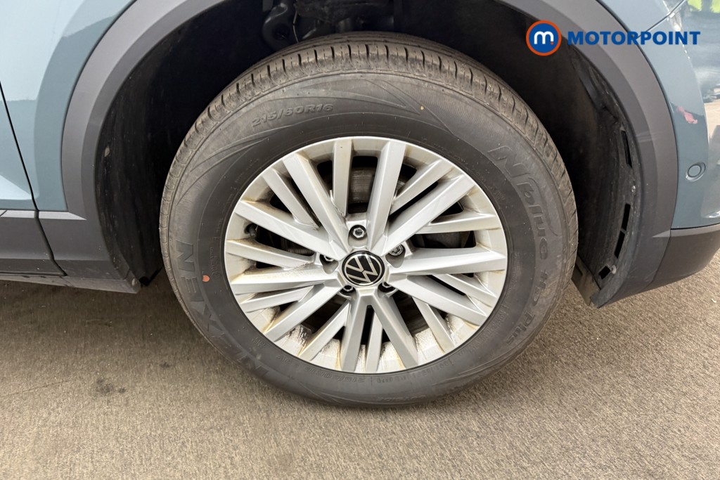 Volkswagen T-Roc Life Manual Petrol SUV - Stock Number (1630734) - 34th supplementary image