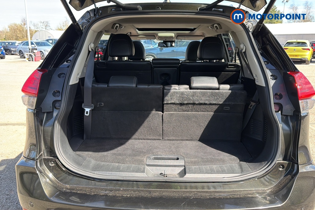 Nissan X-Trail Tekna Manual Diesel SUV - Stock Number (1631350) - 32nd supplementary image