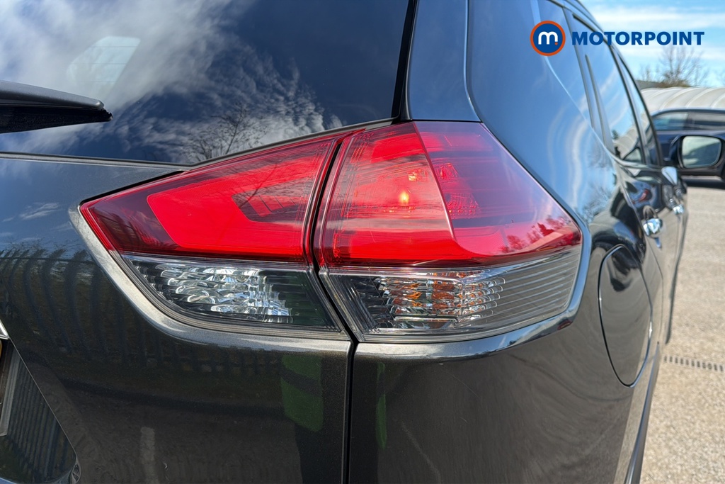 Nissan X-Trail Tekna Manual Diesel SUV - Stock Number (1631350) - 36th supplementary image