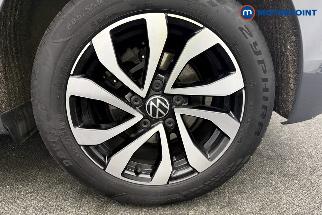 Volkswagen Golf Active Manual Petrol Hatchback - Stock Number (1631998) - 27th supplementary image