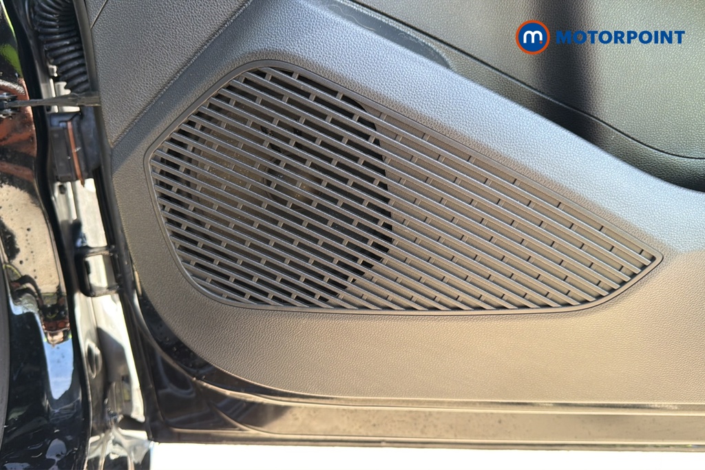 Renault Clio Iconic Edition Manual Petrol Hatchback - Stock Number (1633516) - 21st supplementary image