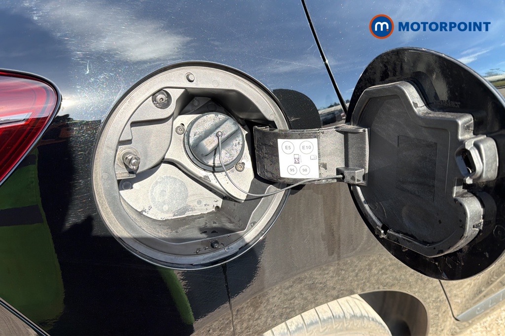 Renault Clio Iconic Edition Manual Petrol Hatchback - Stock Number (1633516) - 41st supplementary image