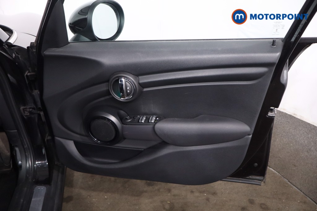 Mini Hatchback Cooper Classic Manual Petrol Hatchback - Stock Number (1617445) - 23rd supplementary image