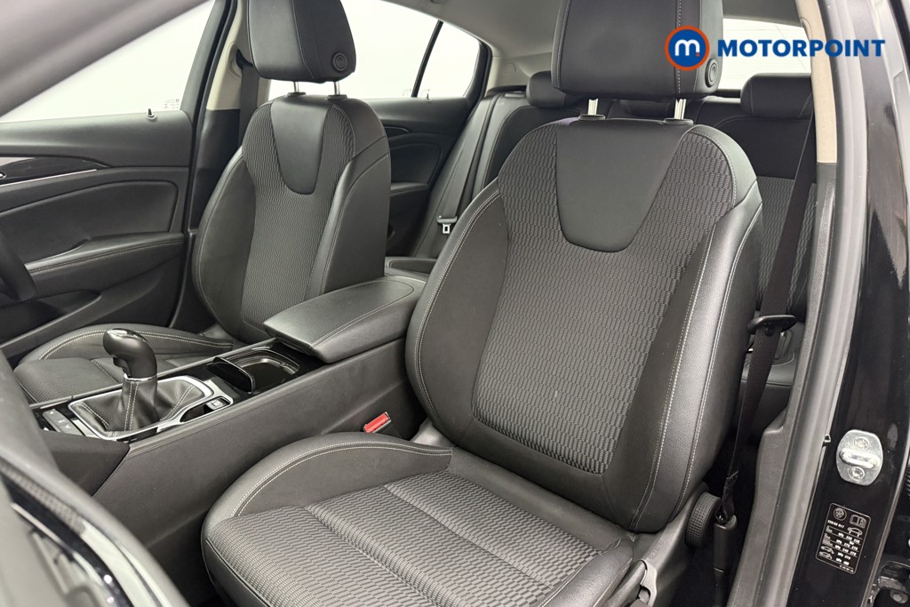 Vauxhall Insignia SRI Manual Petrol Hatchback - Stock Number (1618801) - 3rd supplementary image