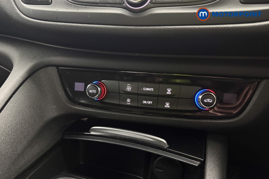 Vauxhall Insignia SRI Manual Petrol Hatchback - Stock Number (1618801) - 11th supplementary image