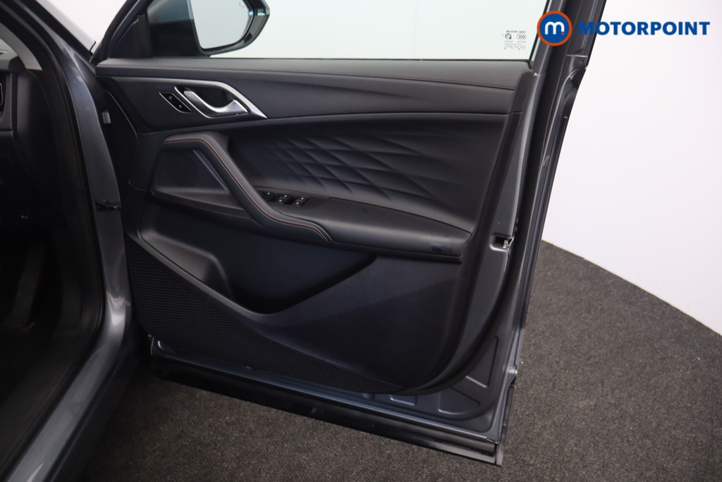 Mg Motor Uk HS SE Automatic Petrol-Electric Hybrid SUV - Stock Number (1623039) - 15th supplementary image