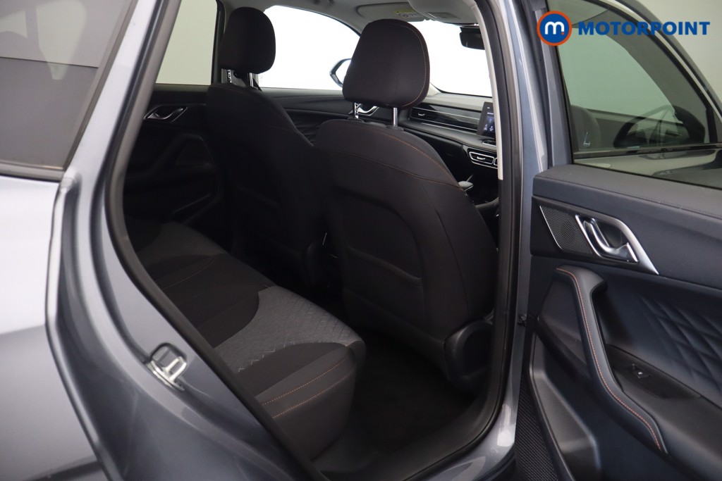 Mg Motor Uk HS SE Automatic Petrol-Electric Hybrid SUV - Stock Number (1623039) - 18th supplementary image