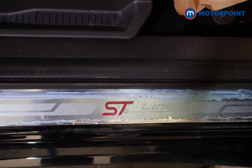 Ford Kuga St-Line Manual Petrol SUV - Stock Number (1623976) - 16th supplementary image