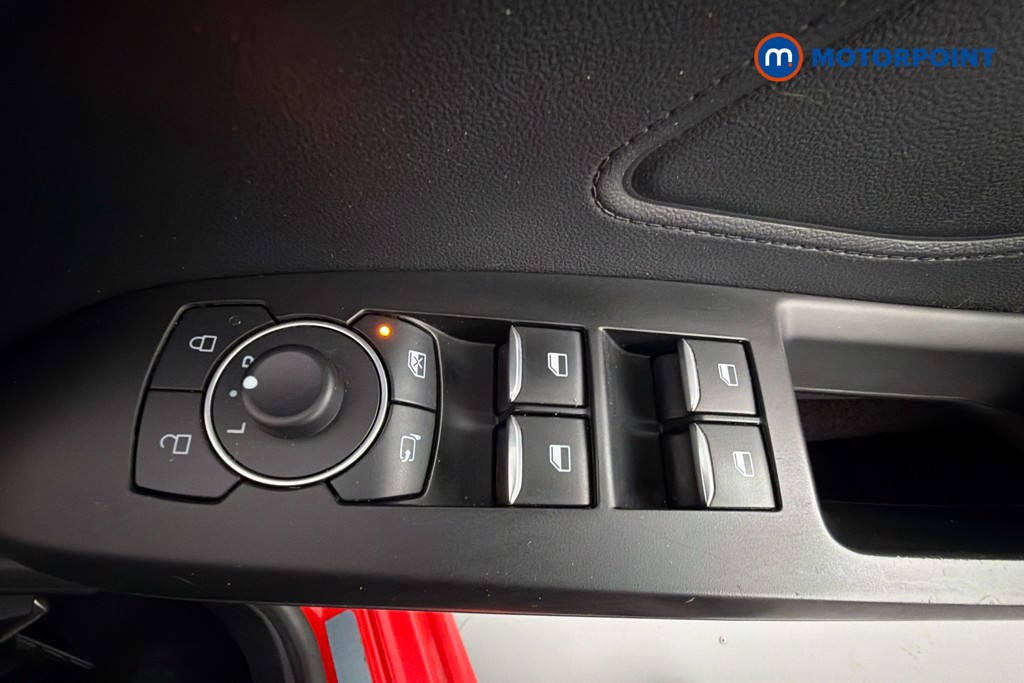 Ford Focus St-Line Vignale Automatic Diesel Hatchback - Stock Number (1624150) - 20th supplementary image