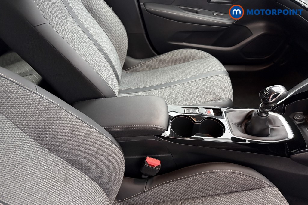 Peugeot 208 Allure Manual Petrol Hatchback - Stock Number (1624753) - 13th supplementary image