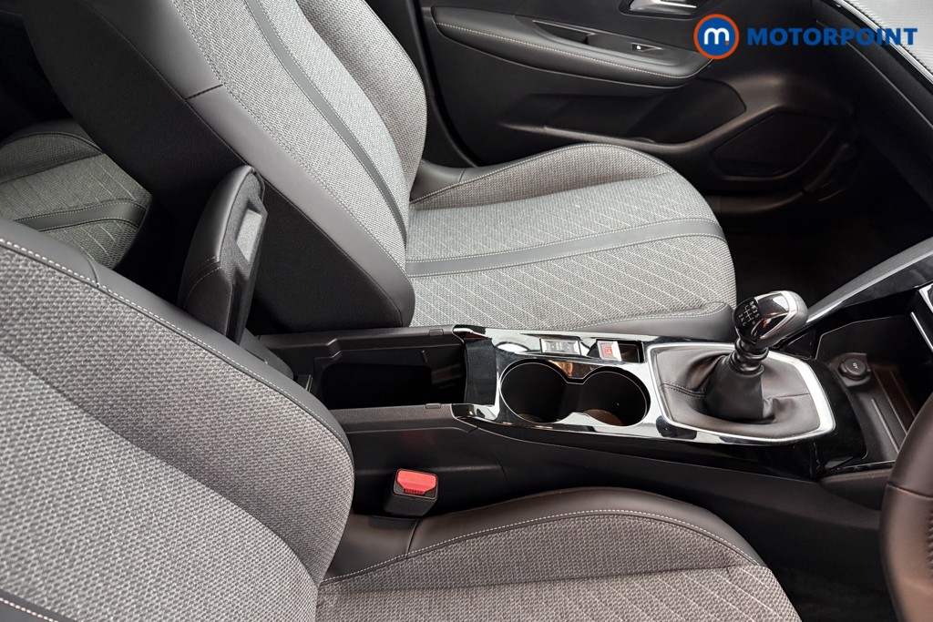 Peugeot 208 Allure Manual Petrol Hatchback - Stock Number (1624796) - 12th supplementary image