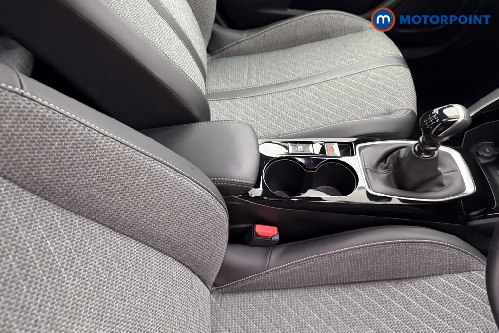 Peugeot 2008 Allure Manual Petrol SUV - Stock Number (1624947) - 12th supplementary image