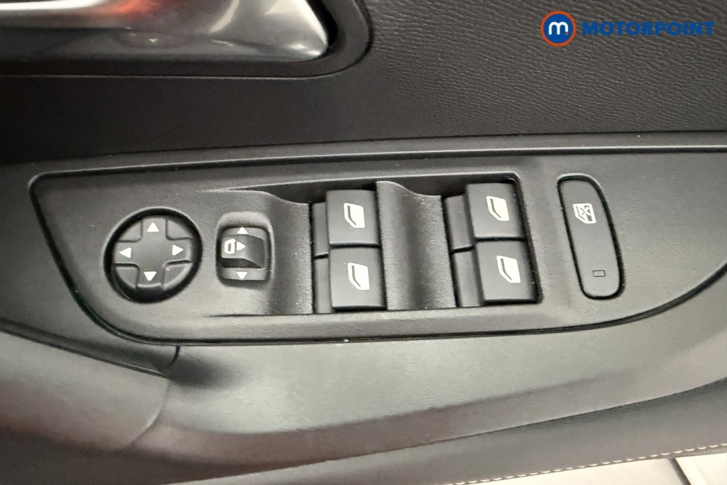 Peugeot 2008 Allure Manual Petrol SUV - Stock Number (1624947) - 15th supplementary image