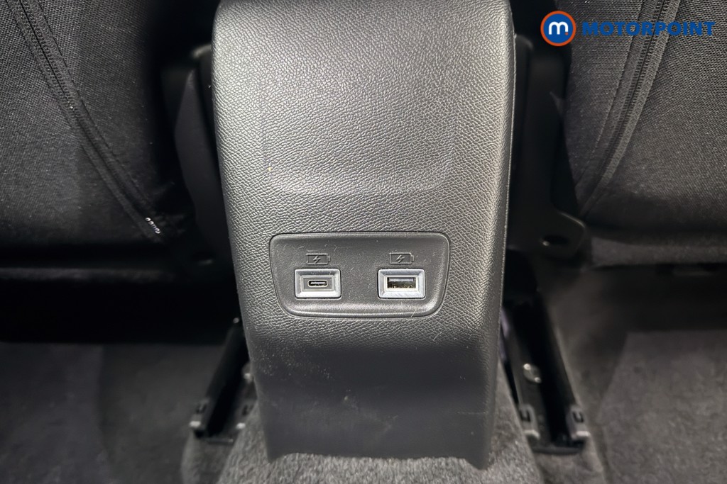 Peugeot 2008 Allure Manual Petrol SUV - Stock Number (1624947) - 17th supplementary image