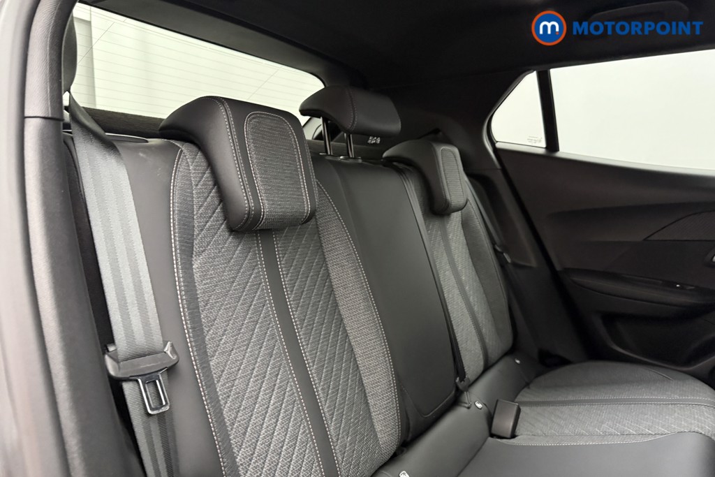 Peugeot 2008 Allure Manual Petrol SUV - Stock Number (1624947) - 18th supplementary image