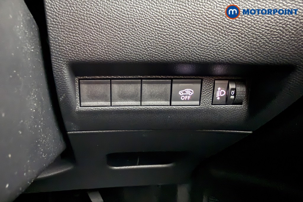 Peugeot 2008 Allure Manual Petrol SUV - Stock Number (1624957) - 5th supplementary image