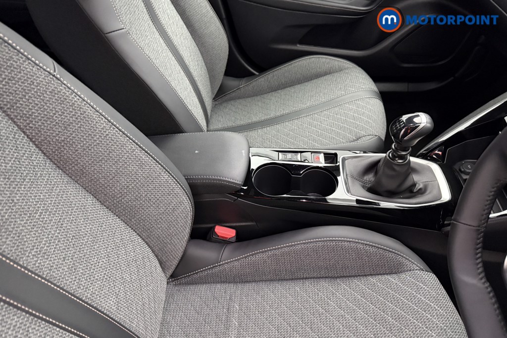 Peugeot 2008 Allure Manual Petrol SUV - Stock Number (1624957) - 13th supplementary image