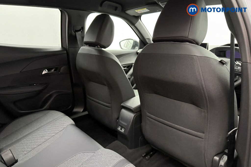 Peugeot 2008 Allure Manual Petrol SUV - Stock Number (1624957) - 17th supplementary image