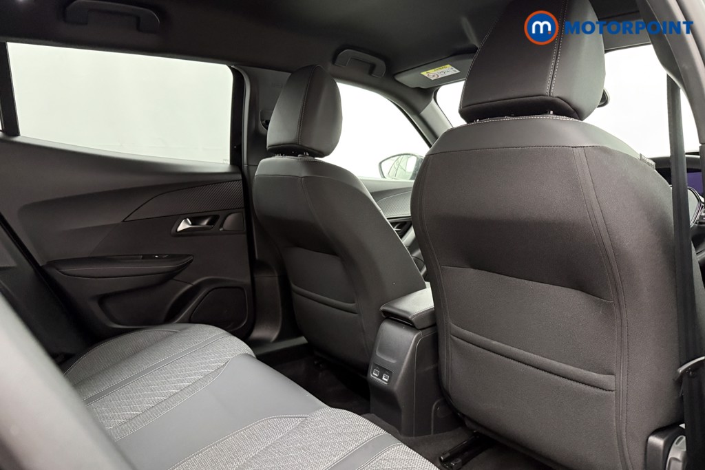 Peugeot 2008 Allure Manual Petrol SUV - Stock Number (1624976) - 17th supplementary image