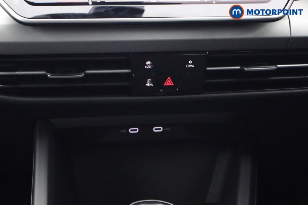 Volkswagen Golf Match Manual Petrol Hatchback - Stock Number (1626157) - 4th supplementary image