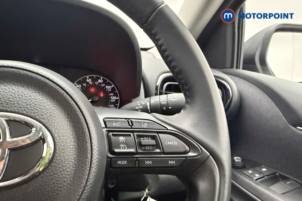 Toyota Yaris Icon Automatic Petrol-Electric Hybrid Hatchback - Stock Number (1627516) - 9th supplementary image