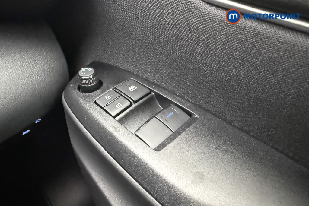 Toyota Yaris Icon Automatic Petrol-Electric Hybrid Hatchback - Stock Number (1627516) - 16th supplementary image