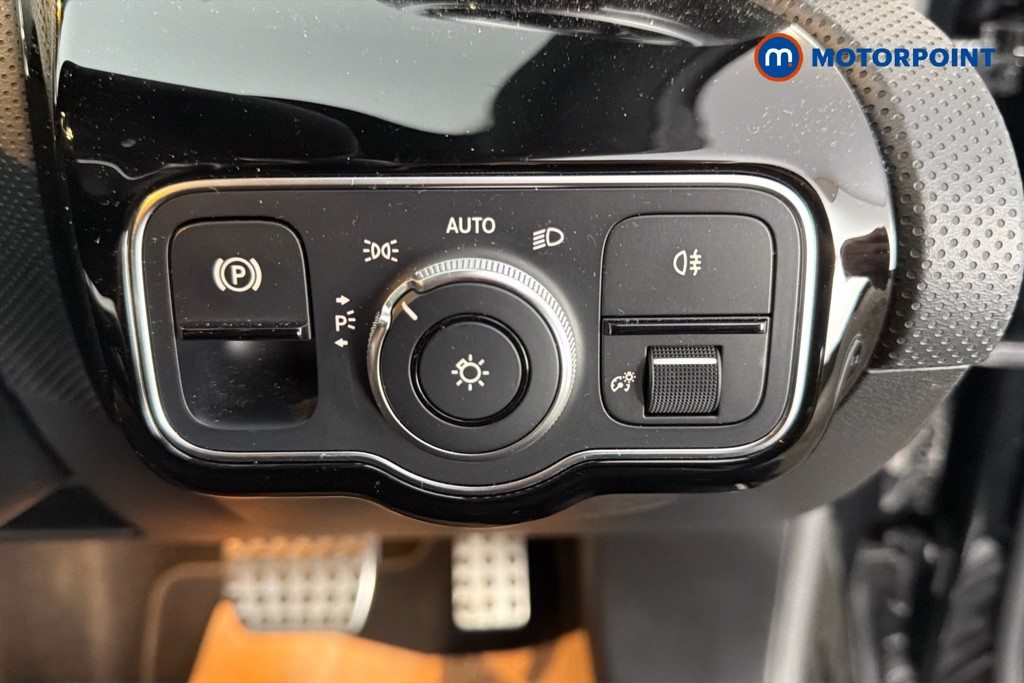 Mercedes-Benz A Class Amg Line Automatic Petrol Hatchback - Stock Number (1627684) - 18th supplementary image