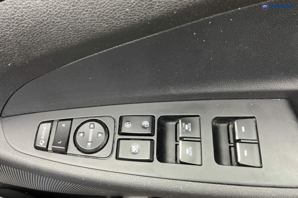 Hyundai Tucson Se Nav Manual Petrol SUV - Stock Number (1628391) - 26th supplementary image