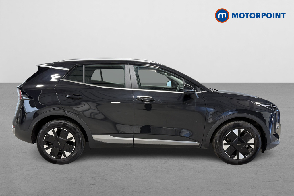 KIA Sportage Pure Manual Petrol SUV - Stock Number (1628809) - Drivers side