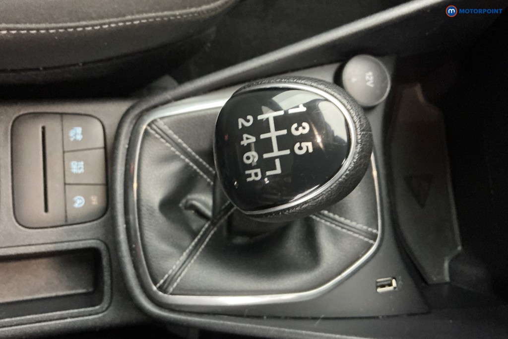 Ford Fiesta Titanium Manual Petrol Hatchback - Stock Number (1628981) - 17th supplementary image