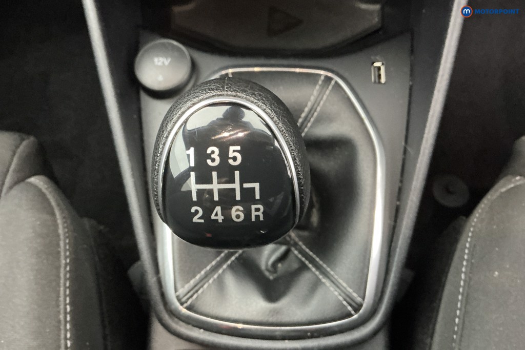 Ford Fiesta Titanium Manual Petrol Hatchback - Stock Number (1628981) - 18th supplementary image