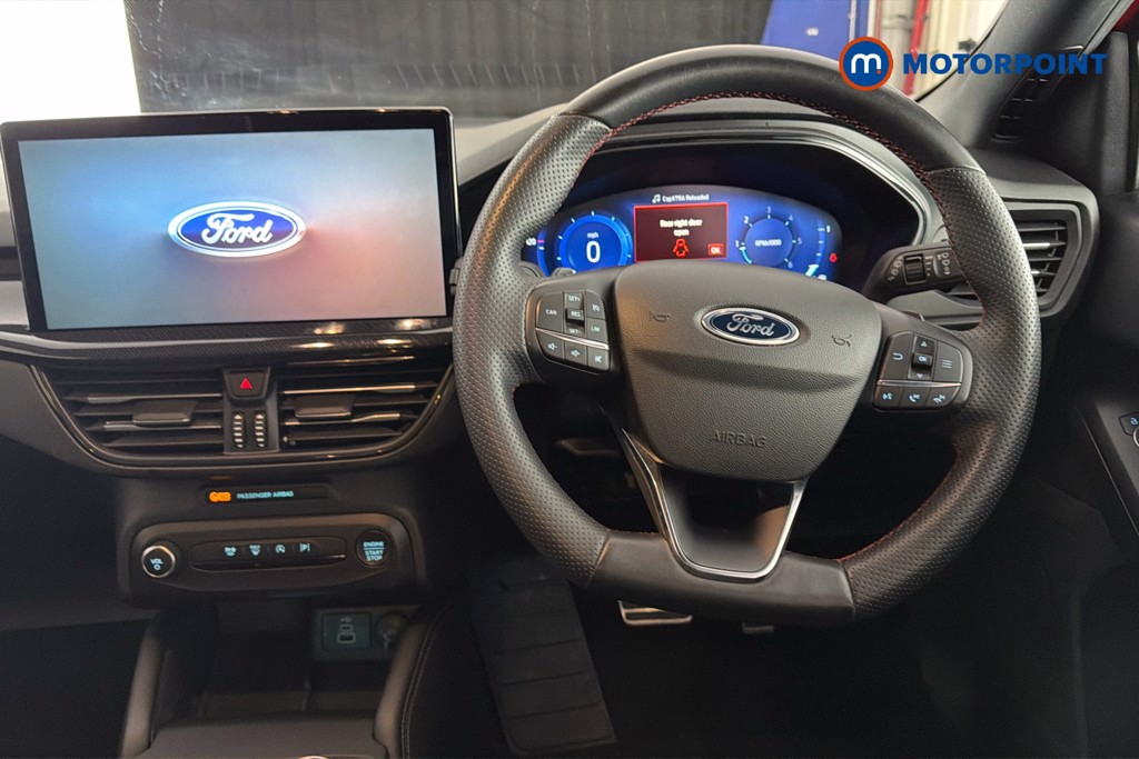 Ford Focus St-Line Vignale Automatic Diesel Hatchback - Stock Number (1629153) - 2nd supplementary image